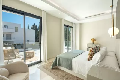 Detached Villa in Nueva Andalucía