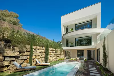 Detached Villa in Nueva Andalucía
