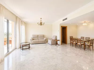Middle Floor Apartment in Marbella