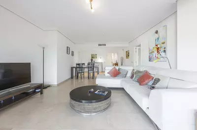 Middle Floor Apartment in Casares Playa