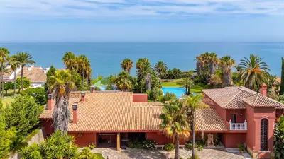 Detached Villa in Estepona