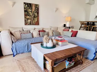 Townhouse in El Paraiso