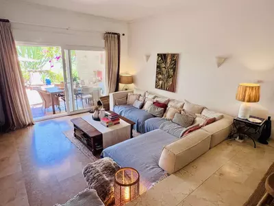 Townhouse in El Paraiso