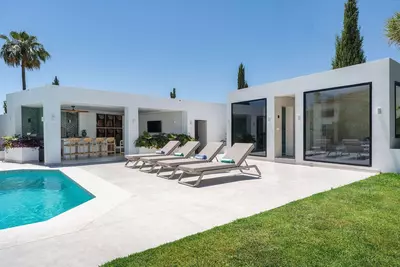 Detached Villa in Bel Air