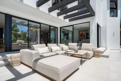 Detached Villa in Bel Air