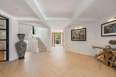 Detached Villa in Bel Air