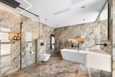 Detached Villa in Bel Air