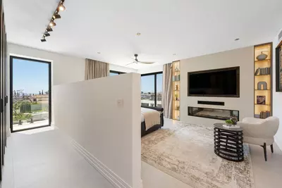 Detached Villa in Bel Air