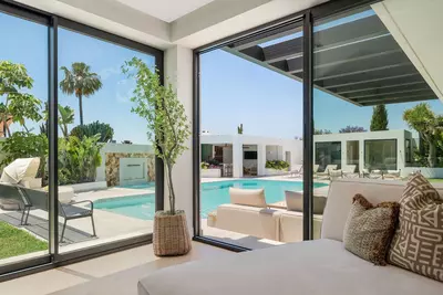 Detached Villa in Bel Air