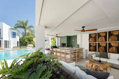 Detached Villa in Bel Air