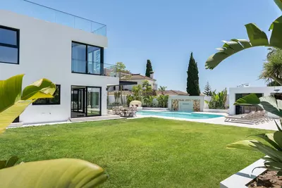 Detached Villa in Bel Air