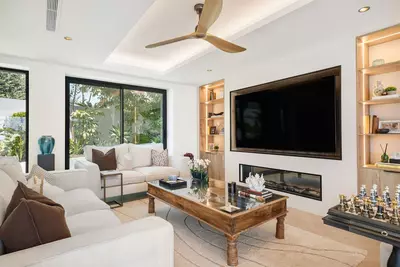 Detached Villa in Bel Air