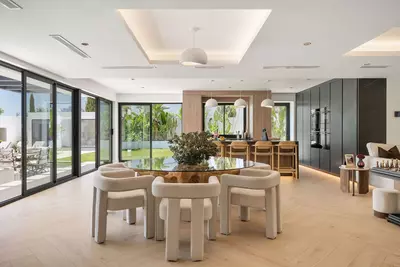 Detached Villa in Bel Air