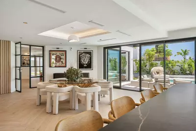 Detached Villa in Bel Air