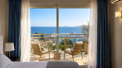 Top Floor Apartment in Estepona