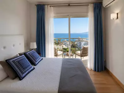Top Floor Apartment in Estepona