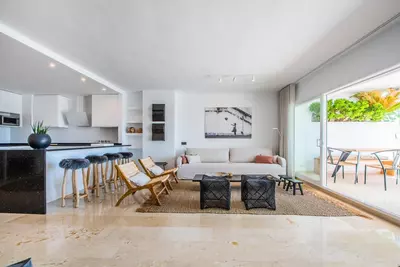 Middle Floor Apartment in Río Real