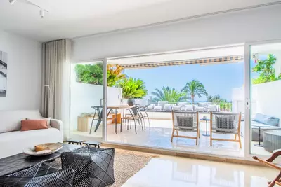 Middle Floor Apartment in Río Real