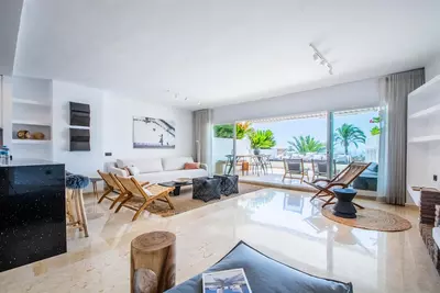 Middle Floor Apartment in Río Real