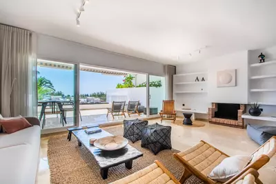Middle Floor Apartment in Río Real