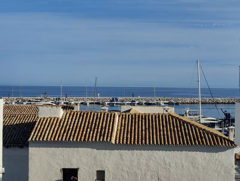 Middle Floor Apartment in Puerto Banús