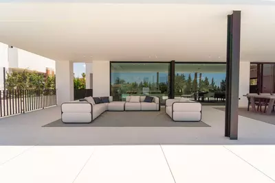 Detached Villa in Nueva Andalucía