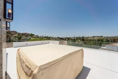 Detached Villa in Nueva Andalucía