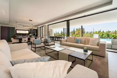 Detached Villa in Nueva Andalucía