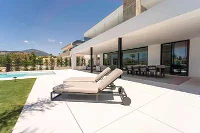 Detached Villa in Nueva Andalucía