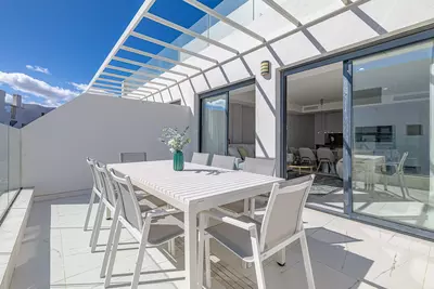 Middle Floor Apartment in Casares Playa