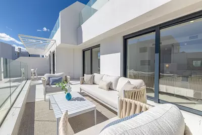 Middle Floor Apartment in Casares Playa