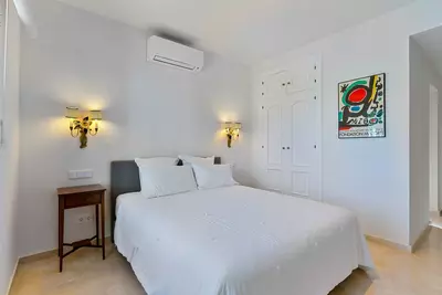 Detached Villa in El Paraiso
