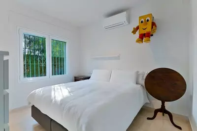 Detached Villa in El Paraiso