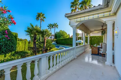 Detached Villa in El Paraiso