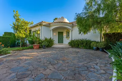 Detached Villa in El Paraiso