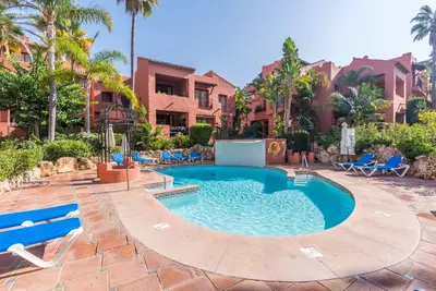 Middle Floor Apartment in Elviria