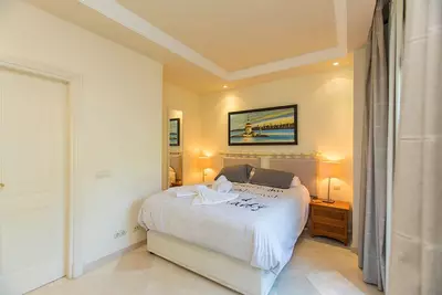 Middle Floor Apartment in Elviria