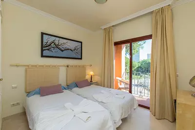Middle Floor Apartment in Elviria