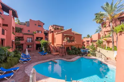Middle Floor Apartment in Elviria