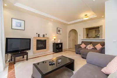 Middle Floor Apartment in Elviria