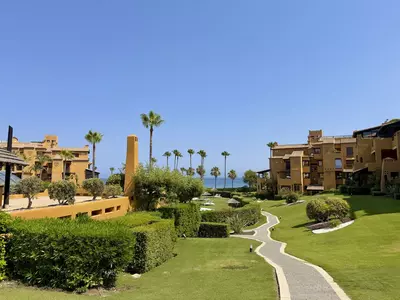 Middle Floor Apartment in Estepona