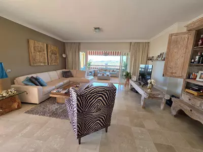 Middle Floor Apartment in Atalaya