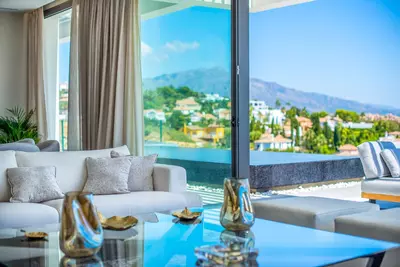 Middle Floor Apartment in El Paraiso