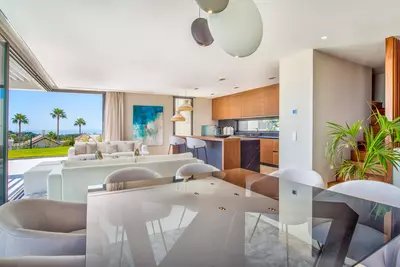 Middle Floor Apartment in El Paraiso