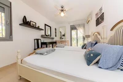 Middle Floor Apartment in Nueva Andalucía