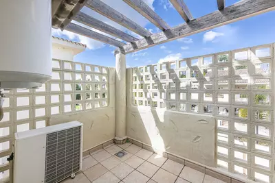 Duplex in El Paraiso