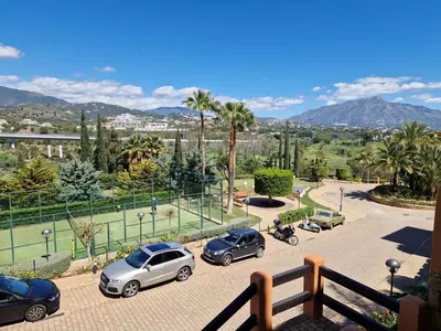 Middle Floor Apartment in Benahavís
