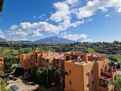 Middle Floor Apartment in Benahavís