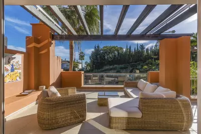 Middle Floor Apartment in Nueva Andalucía