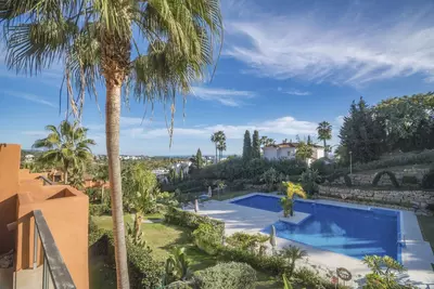 Middle Floor Apartment in Nueva Andalucía